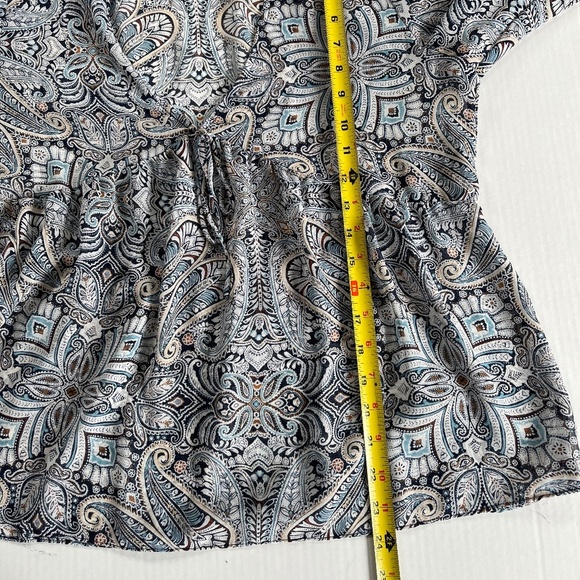 BCBGeneration Sz L Sheer Blue Paisley V Neck Blouse Top Loose Fit - Picture 7 of 7